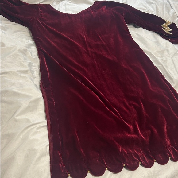 Velvet shalwar kameez maroon with palazzo and Duppatta. Gold white Pearl. Size S - Picture 15 of 17